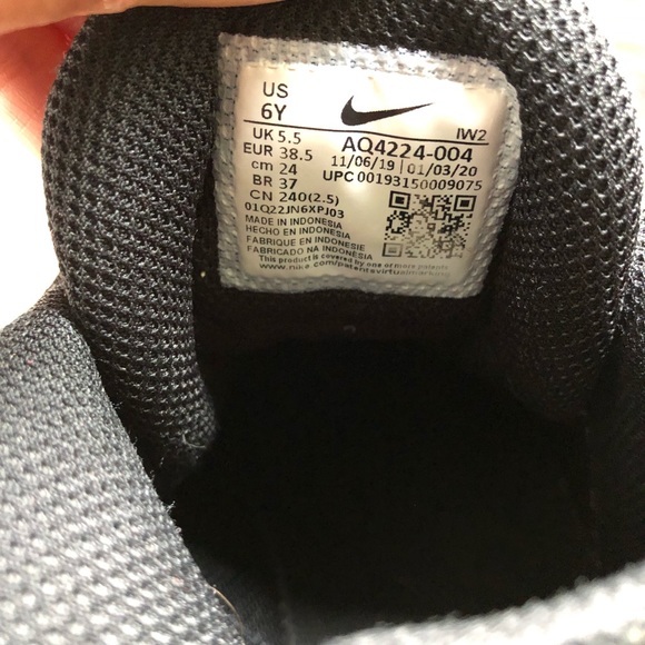 Nike Boy’s sneakers, US 6Y - Picture 6 of 7